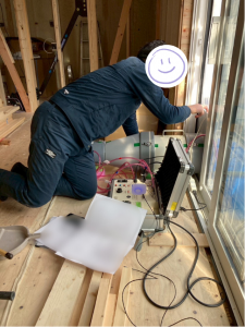 第三者機関による気密検査の様子