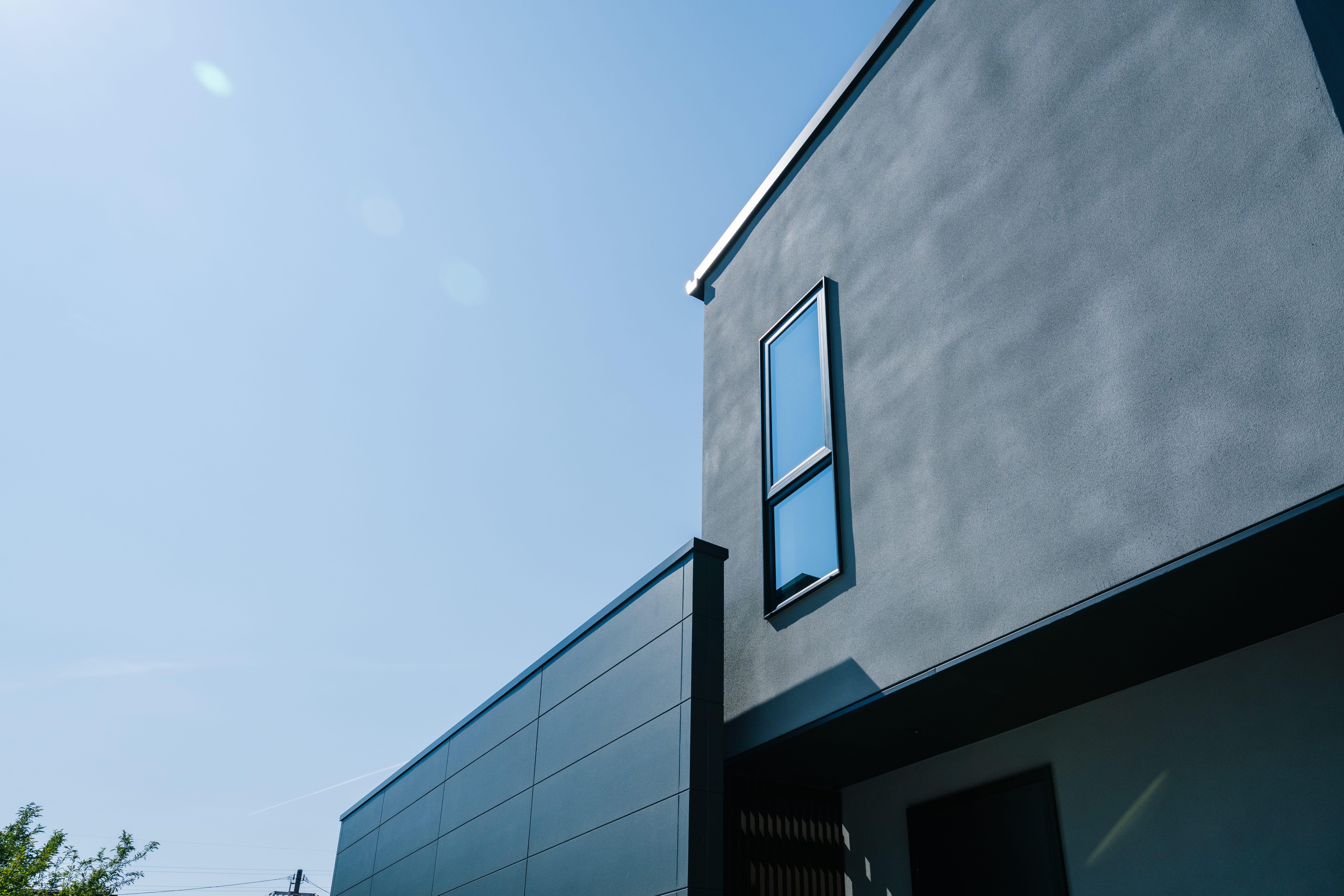 外壁×屋根で決まる、家の印象｜組み合わせ実例をご紹介