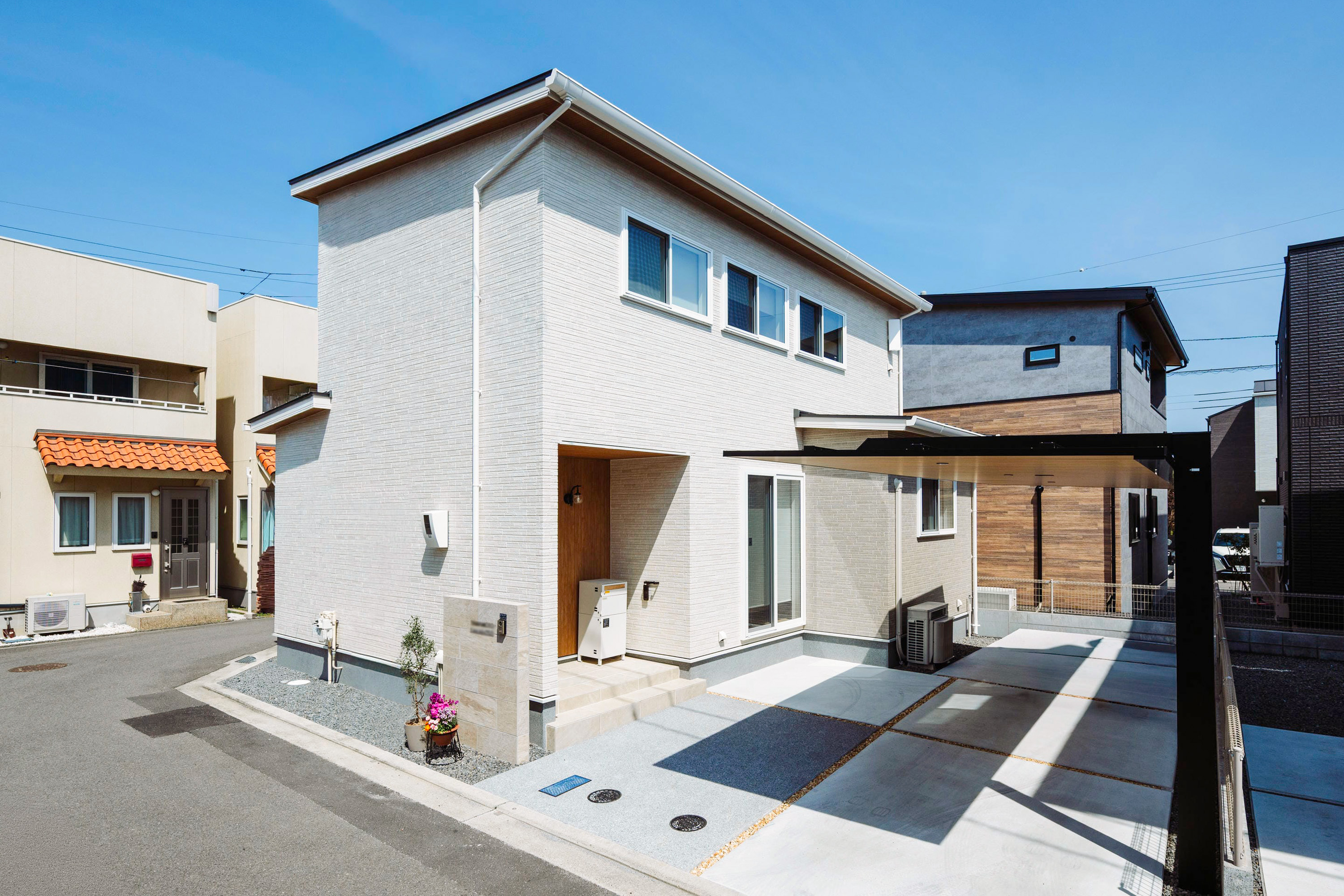 ペットと暮らす、心地よい居場所と回遊動線のある住まい
